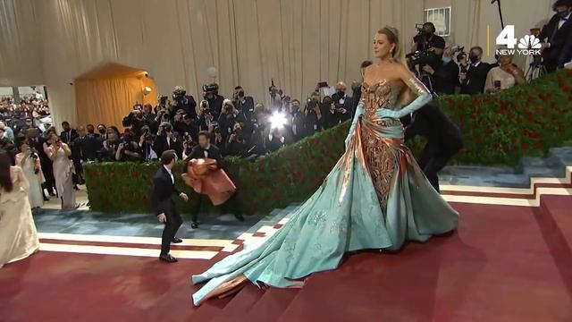 Blake Lively’s 2022 MET GALA Dress Unfurls Into a New Look on the Red Carpet | NBC New York