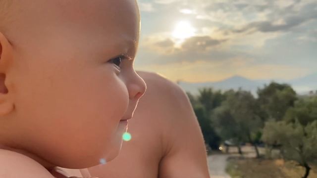 Утро в Которе, рынок, август 2022. Цены на игрушки в Черногории. 7 месяцев ребенку смотреть онлайн