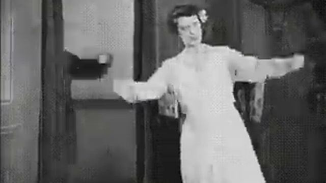 Когда у меня красивая жена и я не хочу показывать друзьям смотреть онлайн