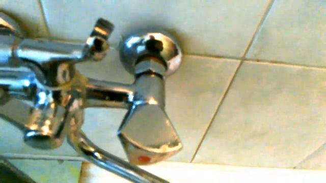 быстрая очистка смесителя от известкового налета. смотреть онлайн