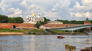 Господин Великий Новгород. Река Волхов, Новгородский кремль и Ярославово Дворище