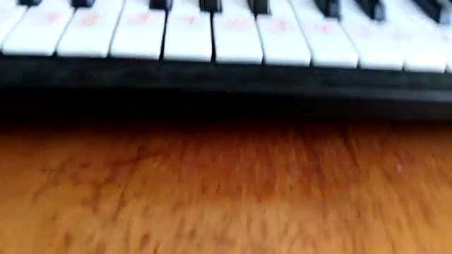 ВИДЕО УРОК (играем "Каравай" на пианино) Часть 1 смотреть онлайн