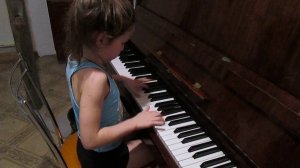 Игра на пианино. Пьеса "Клоун". Валерия