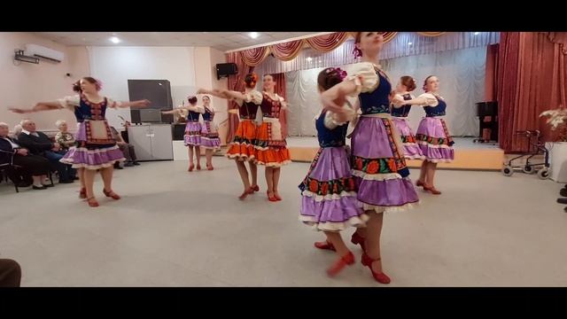 Венгерский танец, ансамбль танца "Кудринка", 03.05.2022, концерт в СРЦ ВВ и ВС
