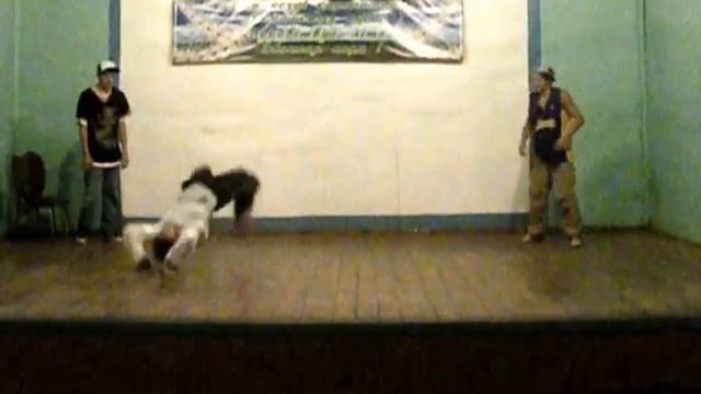 Веселый брейк-батл смотреть онлайн