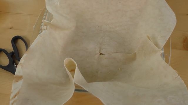 Поместите консервы внутрь лаваша и получите вкуснейший пирог без возни с тестом! смотреть онлайн