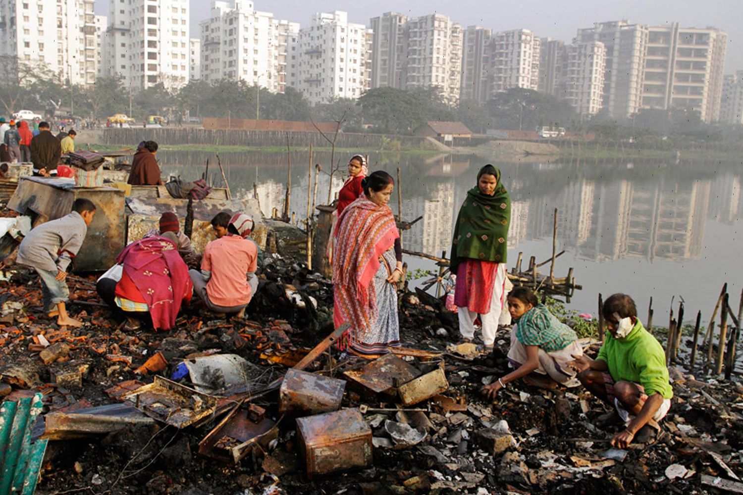 Пакистан малайзия. Мумбаи Индия трущобы. Город вапи Индия. Самый грязный город Индии вапи. Калькутта Индия антисанитария.