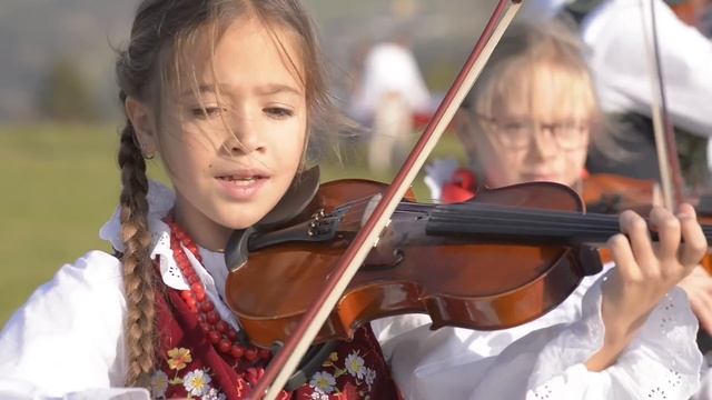 HYMN POLSKI - FUNDACJA BRACI GOLEC (Góralska wersja) 100 Metrowa Flaga Polski смотреть онлайн