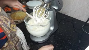 ДЕЛАЮ КРЕМ НА ТОРТ/МОЛОЧНАЯ ДЕВОЧКА/ПРОДОЛЖЕНИЕ(3 серия)