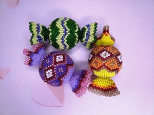 Мастер-класс "Конфетка из бисера". Мозаичное плетение. Часть 1/3.