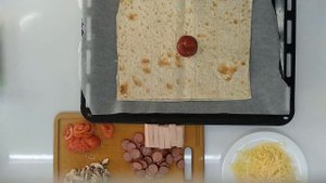 Пицца из лаваша в духовке. Быстрый пошаговый рецепт.