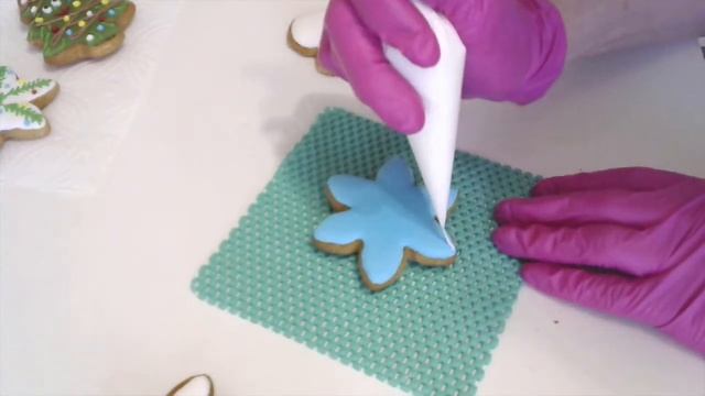 Новогодние пряники - простая роспись смотреть онлайн