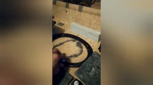 как вырезать отверстия в полке под акустику