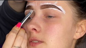 Окрашивание бровей красителем SHIK