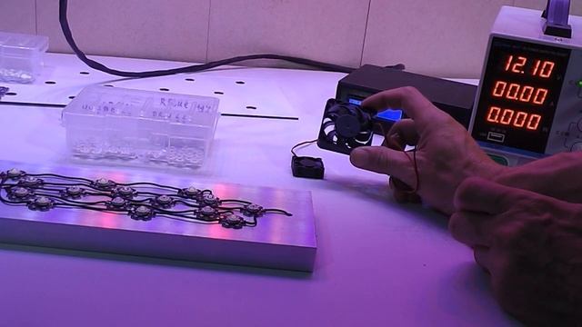 Из чего сделан светильник для аквариума смотреть онлайн