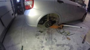 TS73 /7 замена тормозных колодок honda jazz