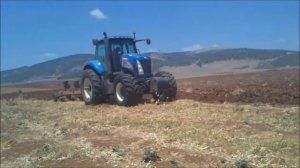 new holland T8020 plowing