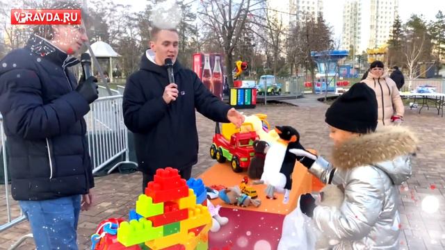 В КАНУН НОВОГО ГОДА В ВОЛГОГРАДЕ ПРОШЛА СВОП-ЯРМАРКА ИГРУШЕК