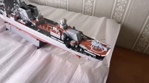 Модель ракетного крейсера Варяг Trumpeter 1/350