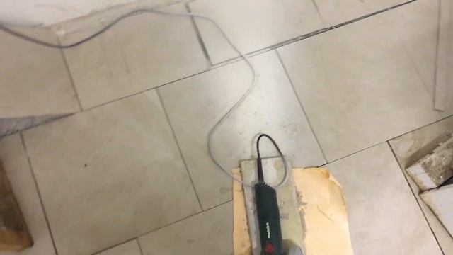 Ремонт советской кухни своими руками. Кладём плитку керамогранит вытягиваем стены Часть 1 смотреть онлайн