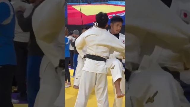 #judokatar Сегодня мир поделится на два ?  Фанаты Абэ и Маруямы ✊ ?Шохей Оно ?? специально прилетел