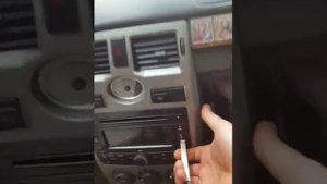 снятие штатной магнитолы на приоре