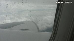 Посадка самолёта в аэропорту Камрань, Вьетнам и бурные аплодисменты.