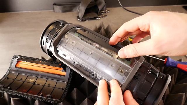 How to Replace JBL Xtreme 1 Broken Battery DIY смотреть онлайн