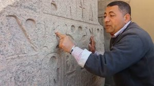 Наш экскурсовод в Карнакском храме рассказывает, как читать древнеегипетские надписи. 03.01.2017
