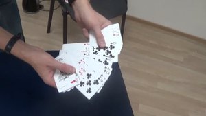 Иллюзионист Александр Муратаев - карточный фокус.avi
