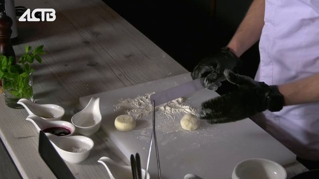 Идеальные сырники с декором – проверенный рецепт от сахалинского шеф-повара смотреть онлайн