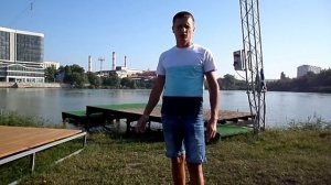 Причал. Пирс. Фундаменты на воде с помощью винтовых свай летом.  Краснодар.