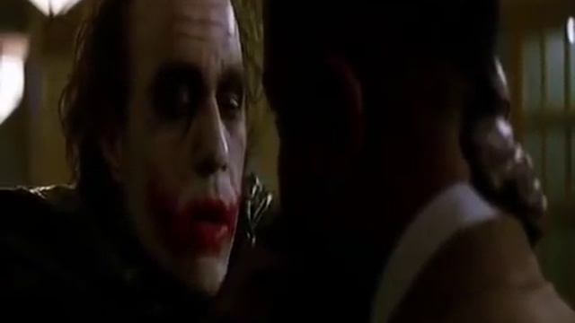 Устрашающая история Джокера, о том откуда у него шрамы смотреть онлайн