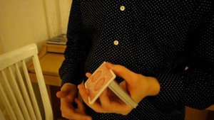ОБУЧЕНИЕ ЭФФЕКТНОМУ ОДНОРУЧНОМУ ФЛОРИШУ С КАРТАМИ ДЛЯ НОВИЧКОВ // CARDISTRY ОБУЧЕНИЕ