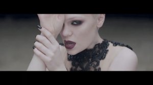 Jessie J - Thunder