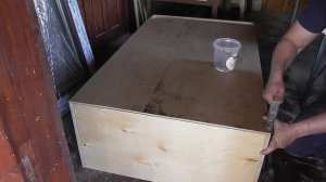 Клёвая тумбочка из фанеры, но под старину