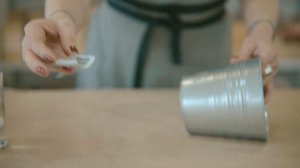 Советы от ALYER. Как быстро отклеить этикетку с предмета.