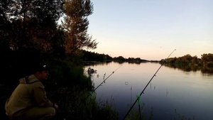Рыбалка на Ахтубе в половодье.