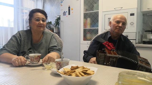 С ДНЁМ ГАРМОНИСТА ВСЕХ ЛЮБИТЕЛЕЙ ГОРЬКОВСКОЙ ГАРМОНИ.