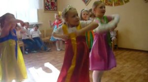 Танец Матрешки старшая группа