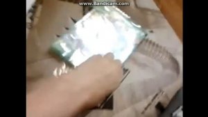 Чувак распаковывает диск Minecraft на Xbox360-открыл Америку