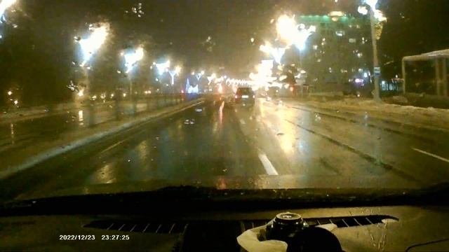 ?Видео с нового видеорегистратора с тремя камерами (3 камеры) смотреть онлайн