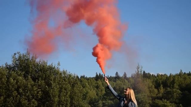 Цветной дым с фитилем - красный Russian Smoke смотреть онлайн