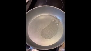 Агата Прилучная показала "прикольный рецепт вкусной закуски".