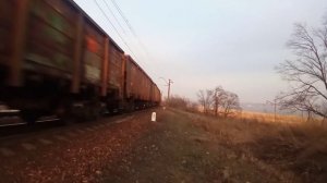 Солнечным вечером. 3ЭС5К-368 и 3ЭС5К-143 "Ермак" со сдвоенным грузовым поездом на закате