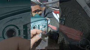 Ремонт шпильки крепления шины электропилы Makita US 3520A.