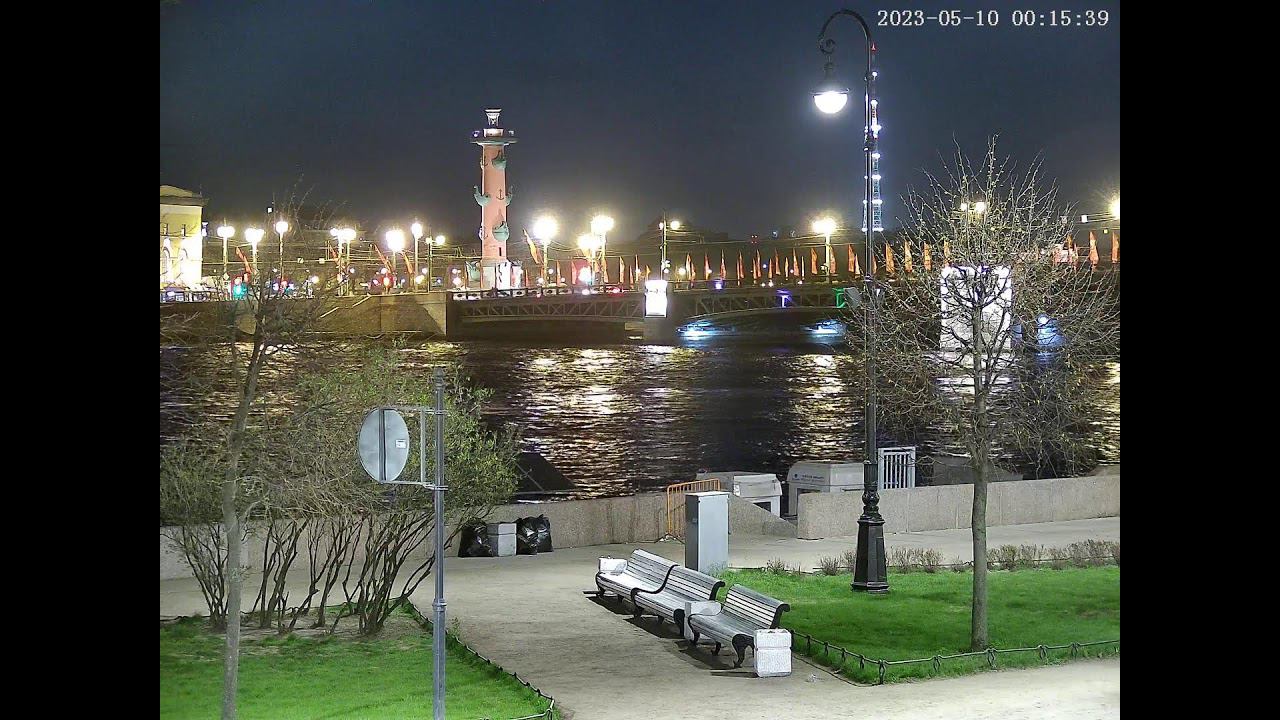 9 мая 2023 день 78 годовщины Великой Победы в Санкт-Петербурге. Горят Ростральные колонны. смотреть онлайн