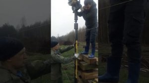 Забить металлический столб для забора? Всего одна минута.