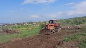 дт 75  ровняем участок