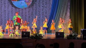 Дядя Ваня играет круто на баяне. Ансамбль Домисольки г.Камышин